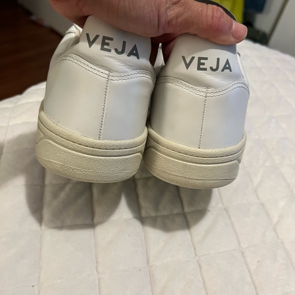 Veja Women's V-10 Leather Sneaker in White - Picture 5 of 6